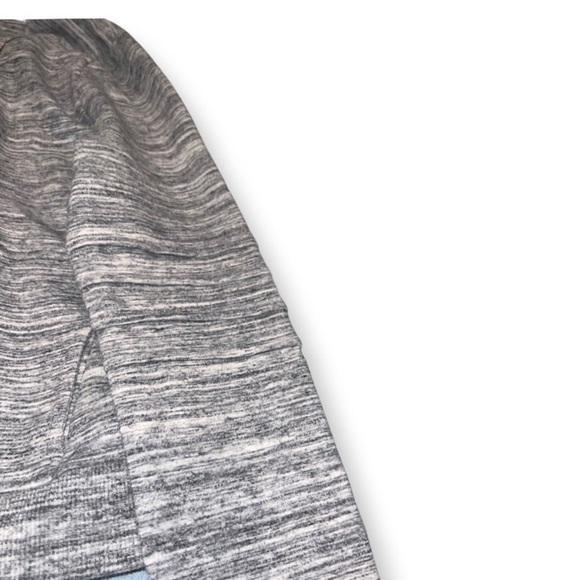 CHEROKEE girls sweater size 10/12 gray/grey and white with detailed sleeve - Picture 12 of 12